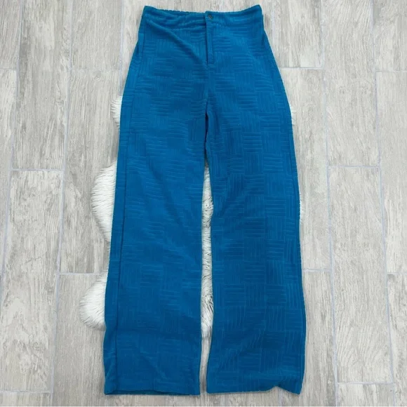 Fashion Nova Teal Textured Beach Set - Picture 4 of 6